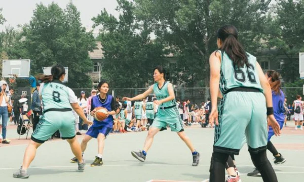 成年人是否可以通过篮球训练改善身高_2